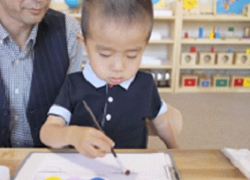 のりで貼る